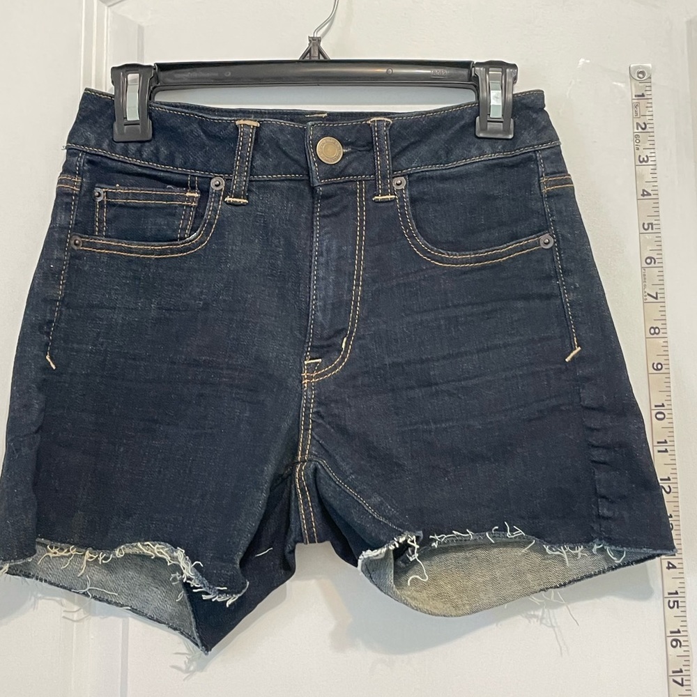 Like new! AE High Rise Stretch Shorts